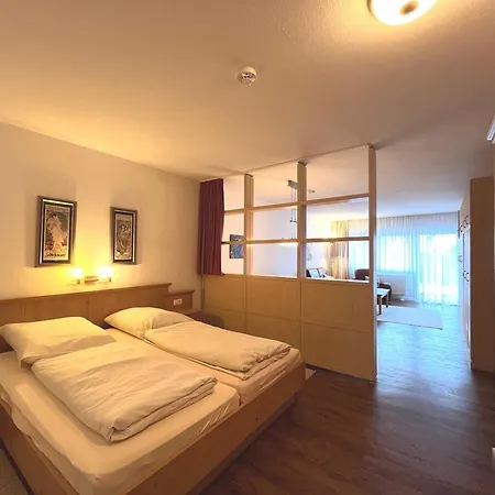 Rubiblick, Montana Haus Apartman
