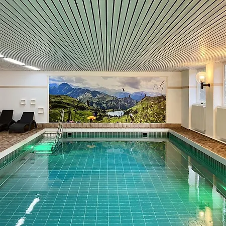 Rubiblick, Montana Haus *