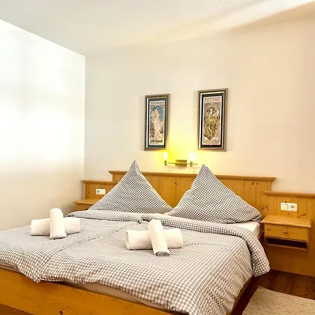 Rubiblick, Montana Haus 아파트 *