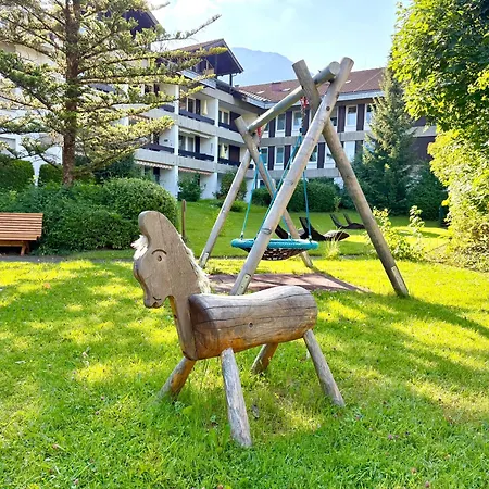 Rubiblick, Montana Haus *